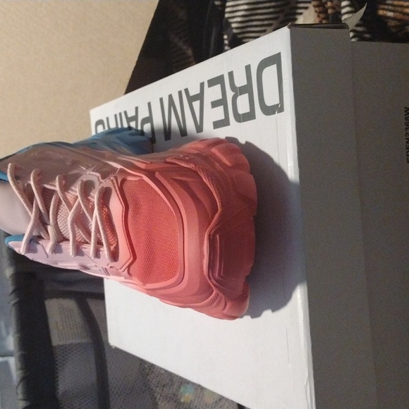 Dream Pairs Rainbow Pink & Blue Gradient Sneakers Unisex Size 10 W/ 8.5 M NWT - Picture 3 of 6